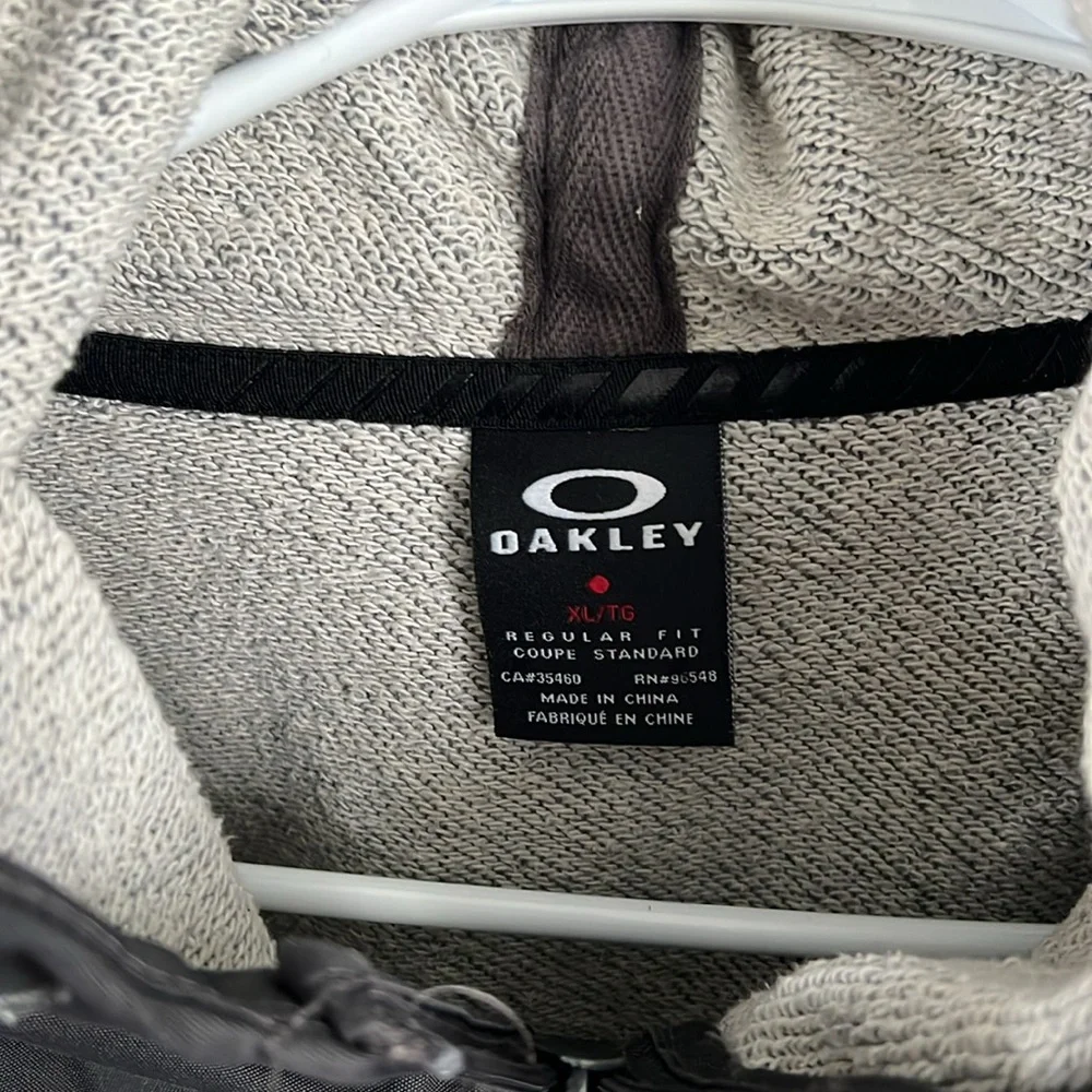 Oakley Lightweight Jacket - Picture 3 of 4